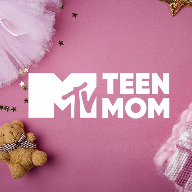 Ser madre puede ser muy difícil y mucho más cuando todavía eres una adolescente. Revive el famoso reality de MTV en el que estas jóvenes verán cómo la maternidad cambia su vida para siempre. Siente toda la emoción y el drama en MTV Teen Mom.