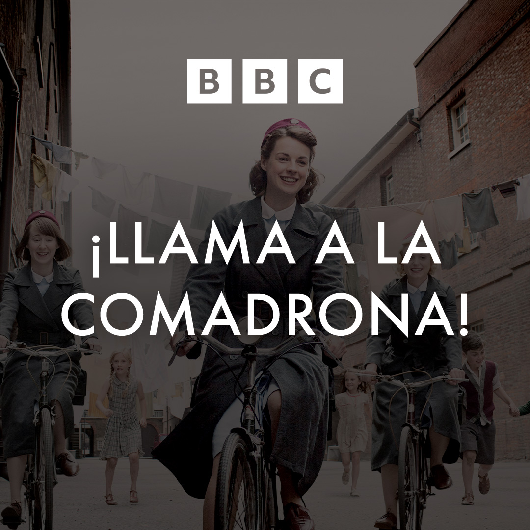 Una entrañable historia ambientada en el Londres de los años 50 y basada en las memorias de la comadrona Jennifer Worth, una joven enfermera de familia rica que se traslada al barrio obrero del East End de Londres para completar su formación.