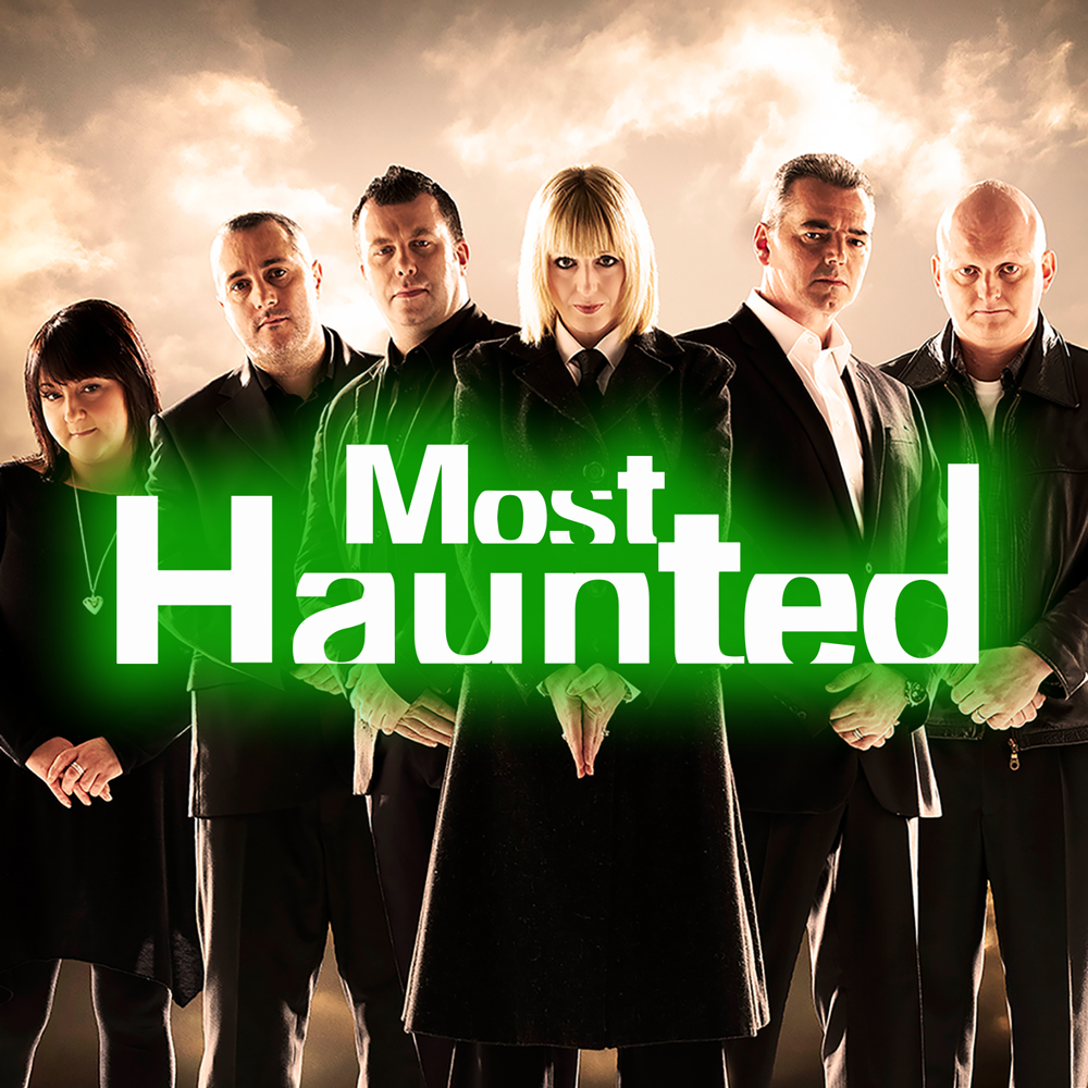 Rejoignez Yvette Fielding et son équipe alors qu'ils enquêtent sur des phénomènes paranormaux dans certains des lieux les plus hantés du monde, le tout sur leur propre chaîne 24/7 "Most Haunted" !