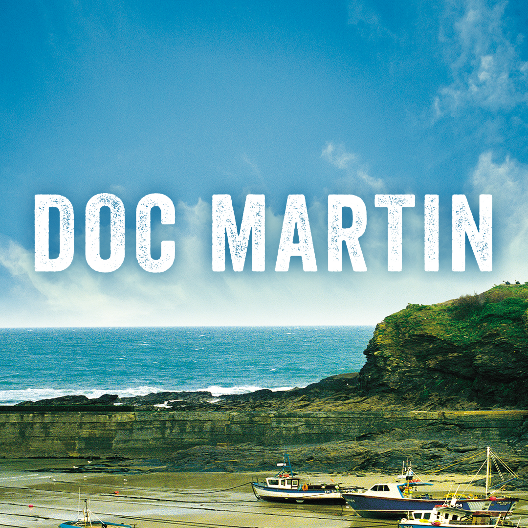 Descubre a Doc Martin, un médico brillante, sin tacto y con un carácter imposible. En su nuevo pueblo costero, todos lo miran raro… pero nadie puede dejar de verlo. Comedia, drama y humor británico en una serie que conquista desde el inicio.