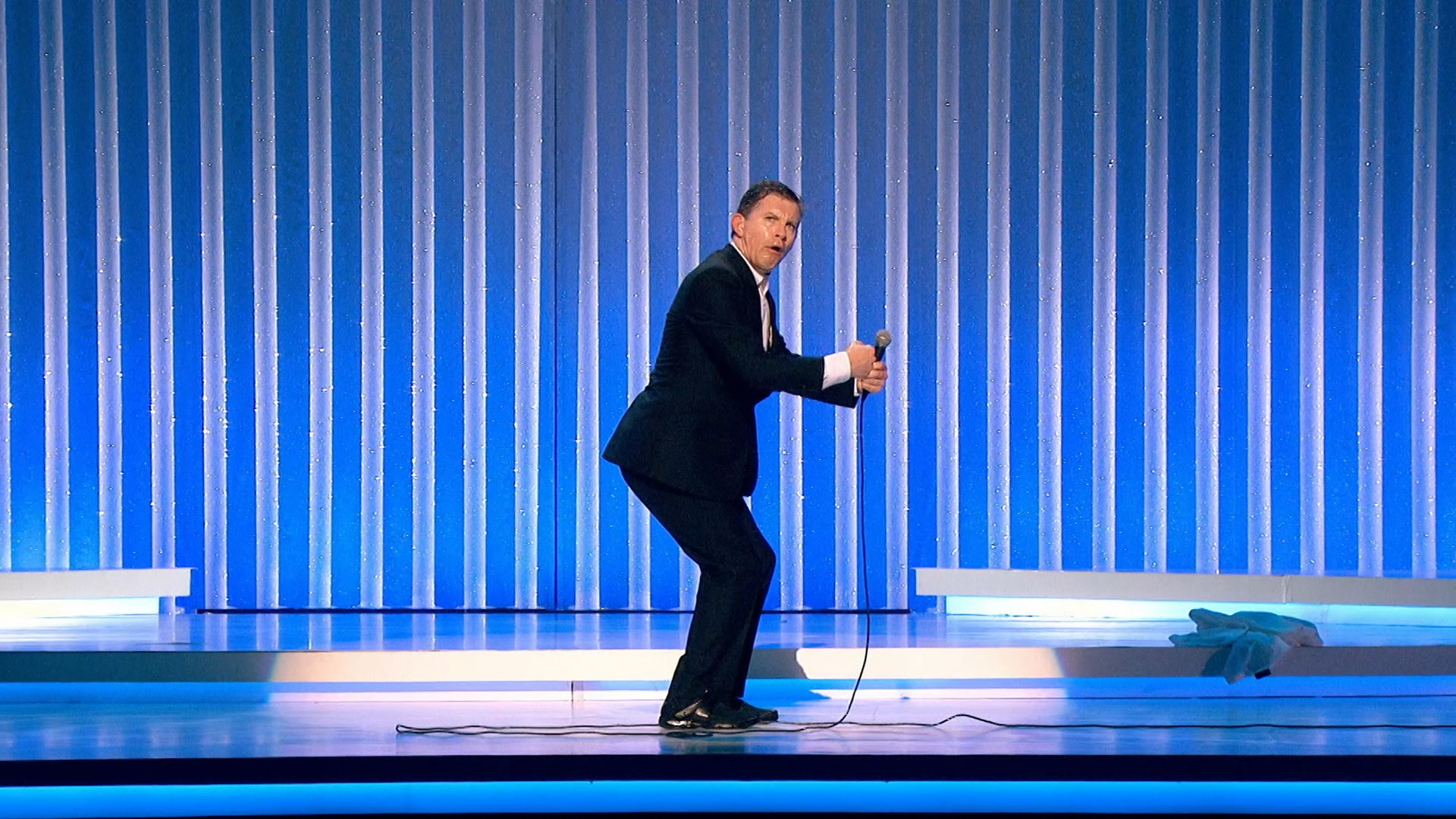 Lee Evans Live Roadrunner At The O2 Watch Free on Pluto TV United States