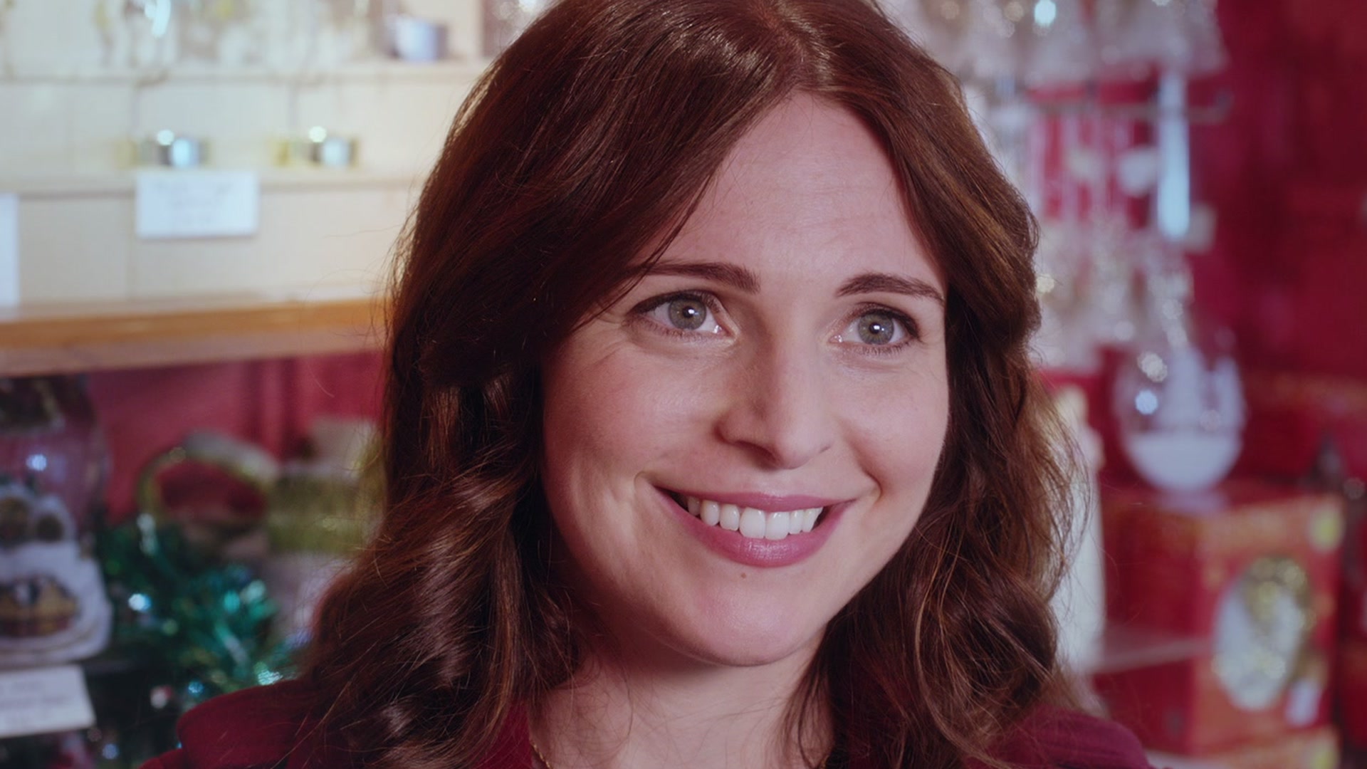 Watch Christmas At The Holly Day Inn on demand for free! Pluto TV