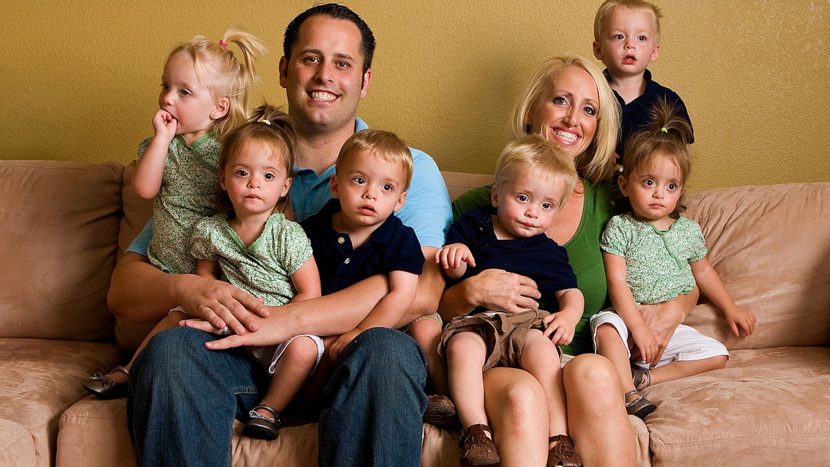 Watch Raising Sextuplets Season 1 Free | Pluto TV