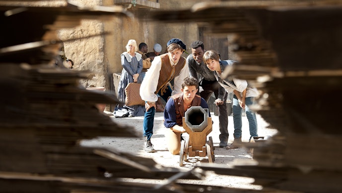 Watch Leonardo Season 2 Free | Pluto TV